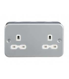 Metal Clad 13A 2G Unswitched Socket