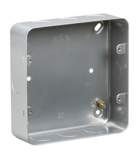 Metalclad 6-8G surface mount box