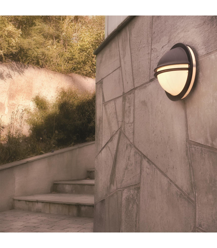 Outdoor Opal Wall Lantern-4