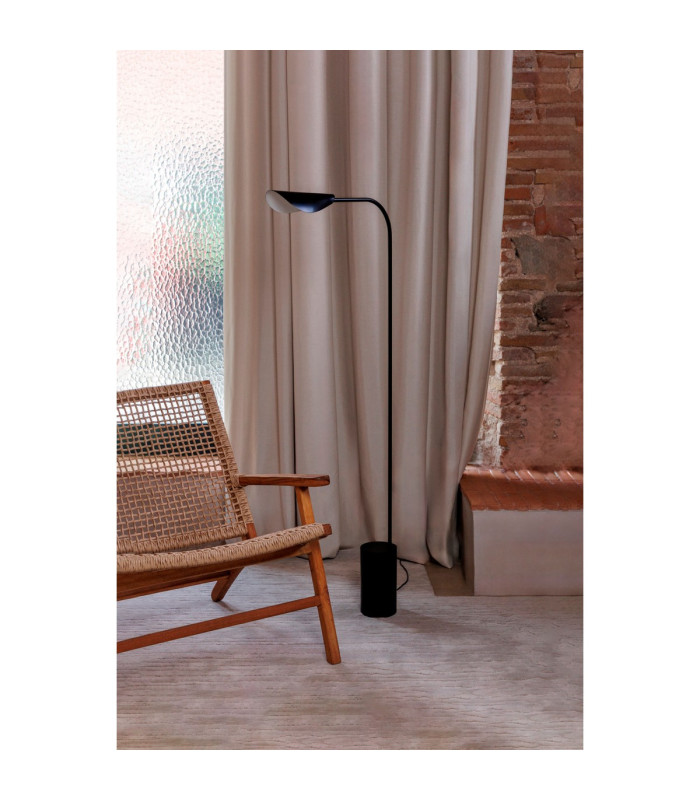 Liggera Floor Lamp Matt Black-2