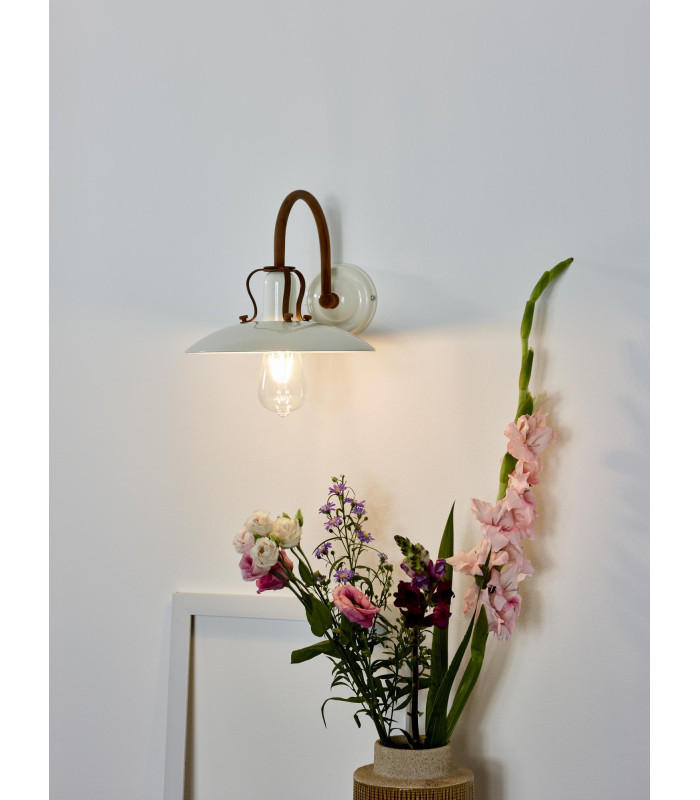 RÃ¶mer Cottage Wall Light-4