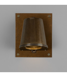 Wade Outdoor Wall Light With Back Plate Antique Brass IP54-2