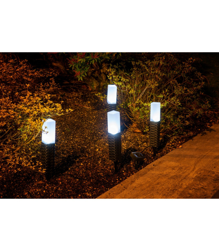 Merle LED Solar Outdoor Spike Black Dawn to Dusk Sensor 8000-10000K IP44-3