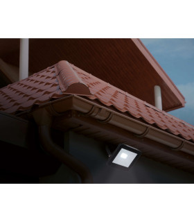 Radia LED Outdoor Flood Light Black 6500K IP65-2