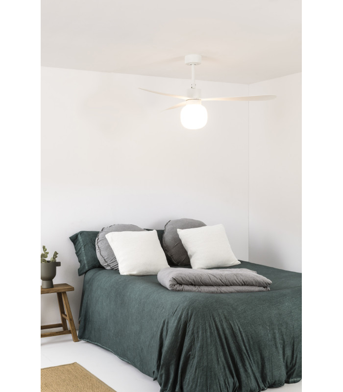 Amelia Ball L White/White Fan Wall Control 2700K-2