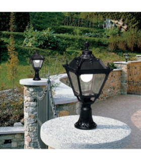 Lot/Tobia Clear 15W 3K Pedestal Light Black IP55-2